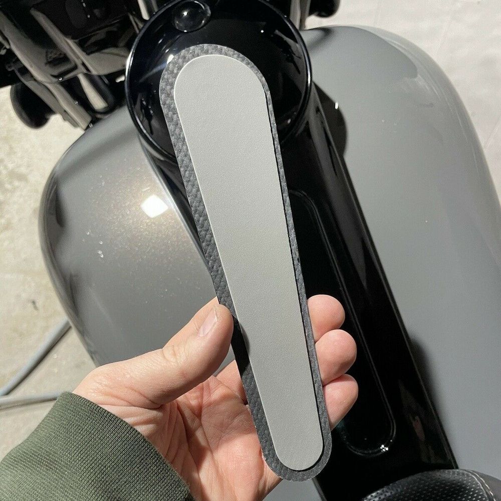 Bagger's life ® | Handmade carbon fiber tank dash insert 4 Bagger's Life - handmade carbon fiber dash insert